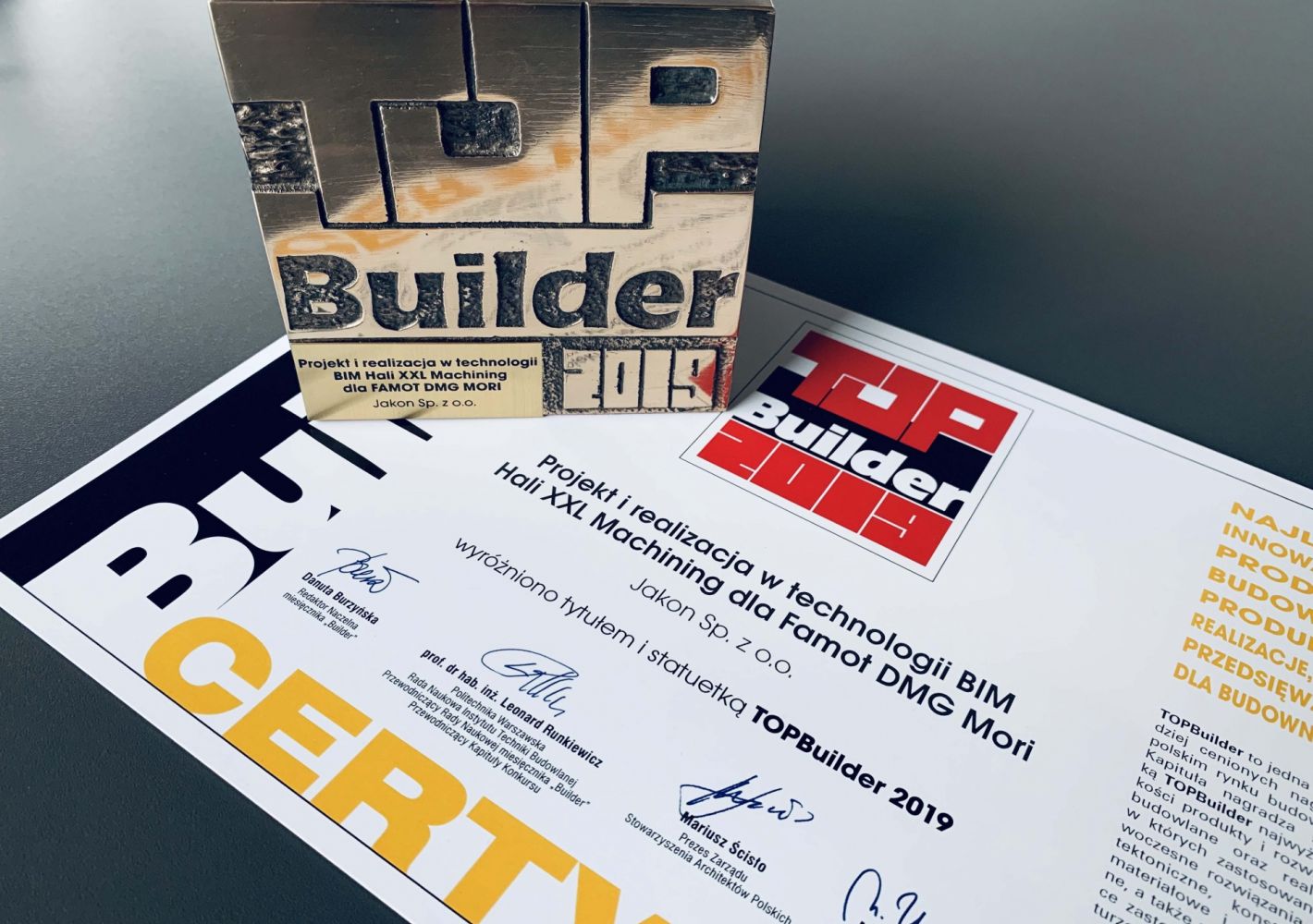 Jakon with the title of Top Builder 2019 